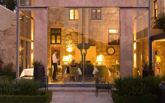 Islington Hotel