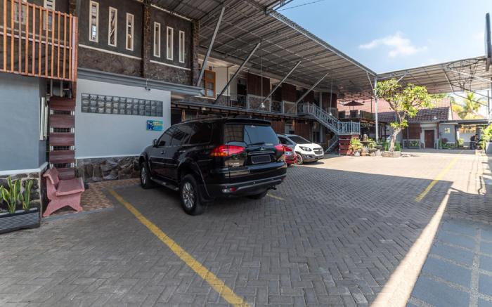 RedDoorz Syariah near RRI Malang