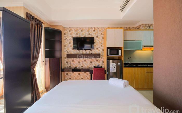 Exquisite Studio Menteng Park Apt By Travelio