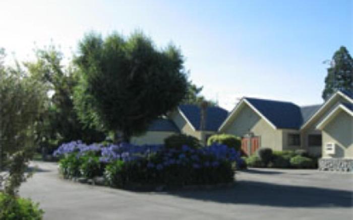Four Peaks Motel