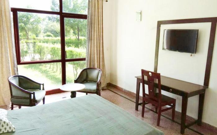 Estate Paradiso Gardens Jaipur