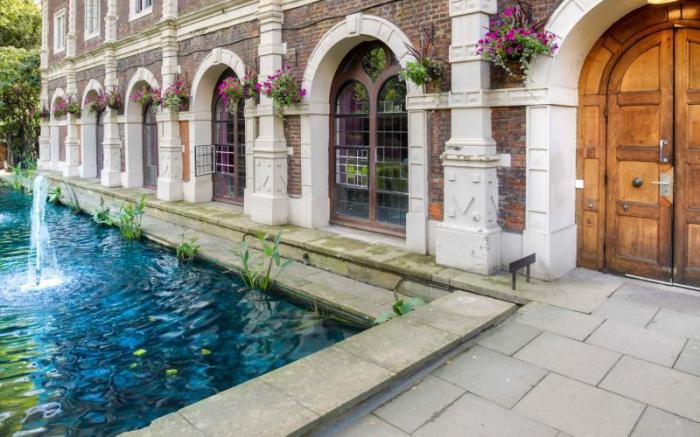 Safestay London Kensington Holland Park