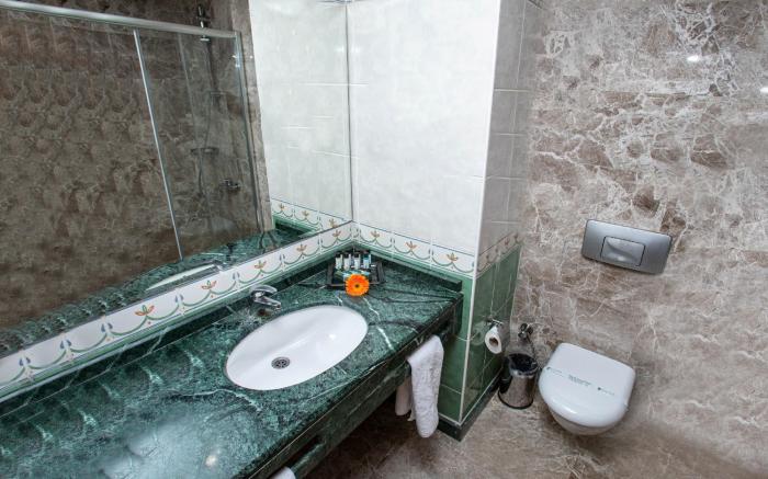 The Green Park Hotel Merter