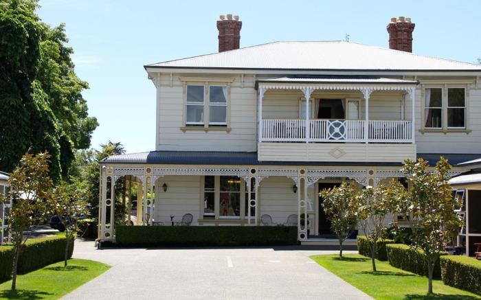 Merivale Manor