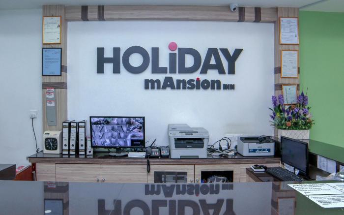 SUPER OYO 44054 Holiday Mansion Inn