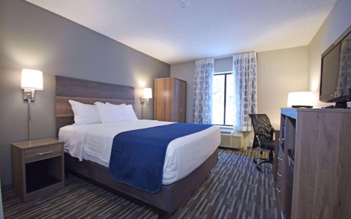 Days Inn & Suites by Wyndham Wisconsin Dells