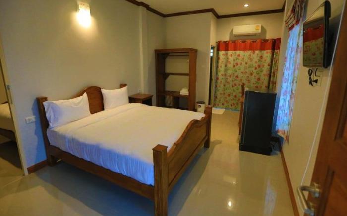 Suksopha Resort