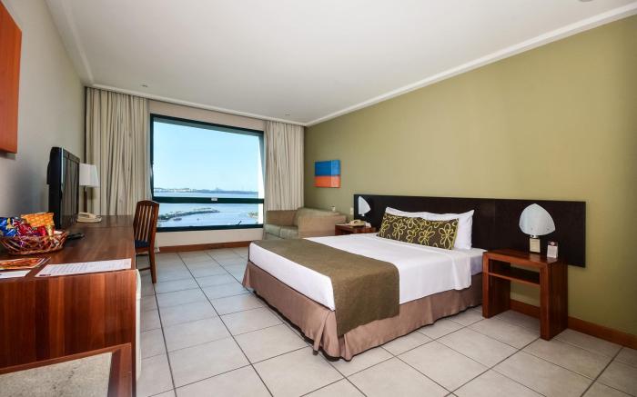 Comfort Suites Vitoria