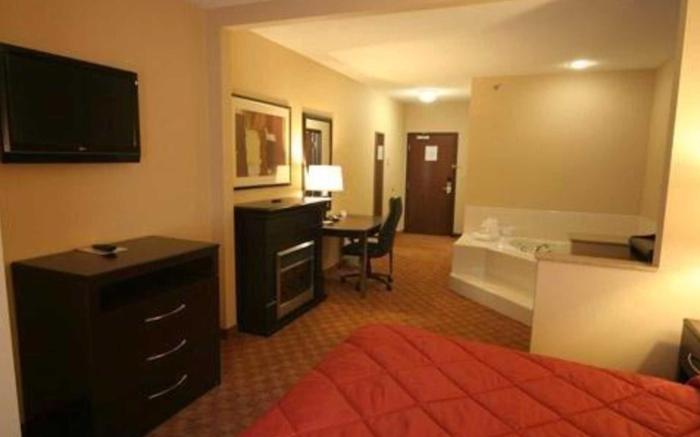 Comfort Inn & Suites Saratoga Springs