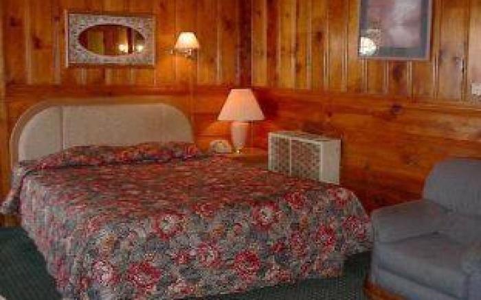 Pinewood Inn