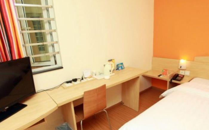 7 Days Inn Chengdu Kuangzhai Alley Wenshu Monastery Metro Station
