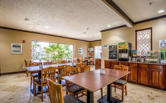 Quality Inn & Suites Seabrook- NASA- Kemah
