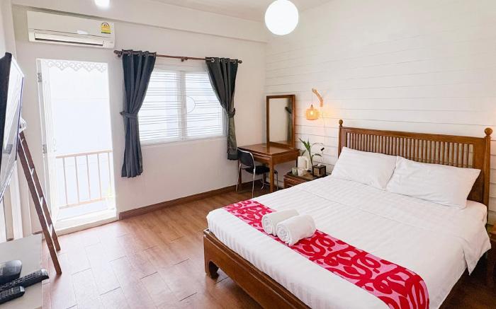Les Fleurs Bangkok Hostel