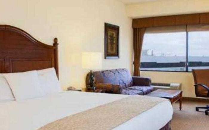 DoubleTree by Hilton Hotel West Palm Beach Airport