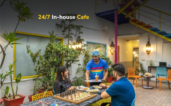 goSTOPS Delhi - Private Rooms & Dorms