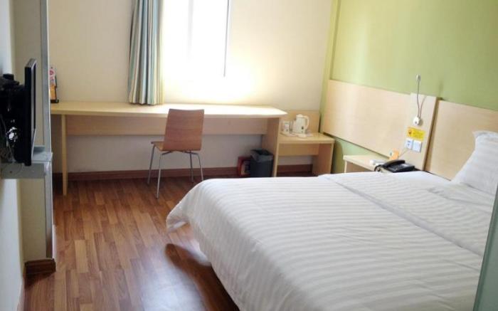 7 Days Inn Shanxi West Gate of Bethune Hospital