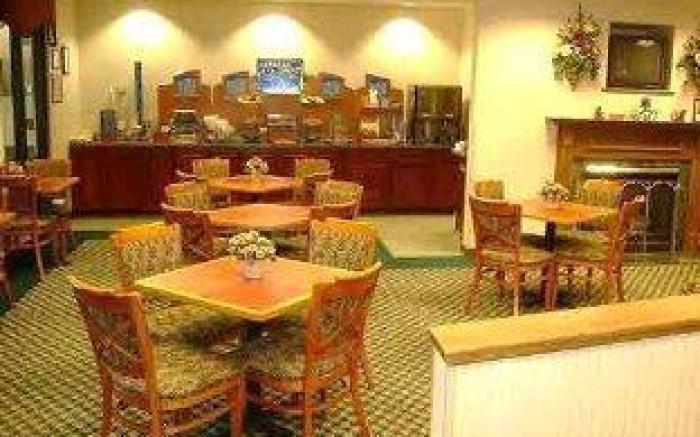 Holiday Inn Express Sheboygan-Kohler / I-43 By IHG