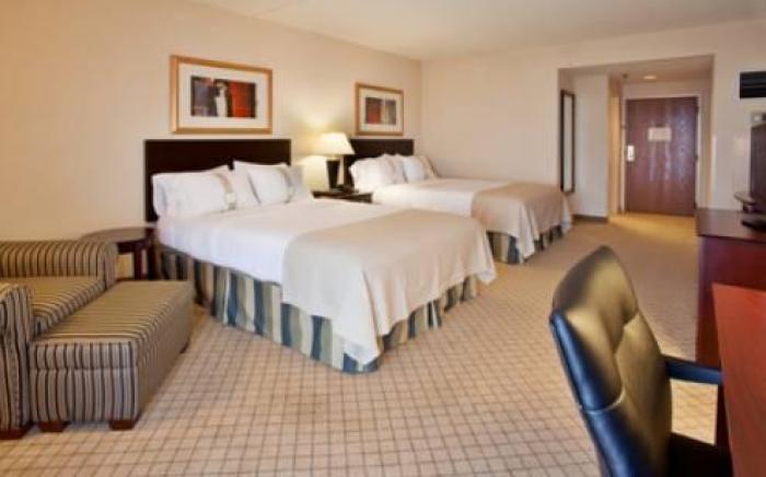 Holiday Inn & Suites Springfield-I-44 By IHG
