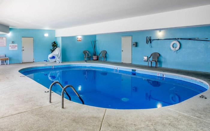 Rodeway Inn & Suites