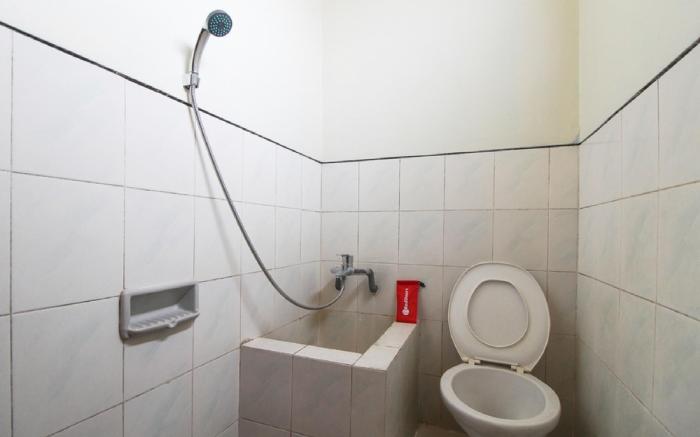 RedDoorz near Sarangan Lake