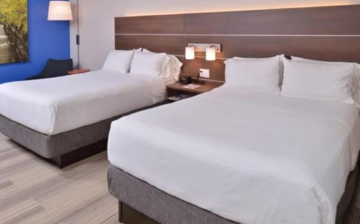 Holiday Inn Express Hotel and Suites Stevens Point By IHG