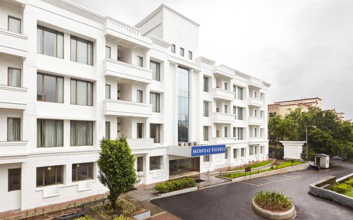 Monday Hotels Mahape