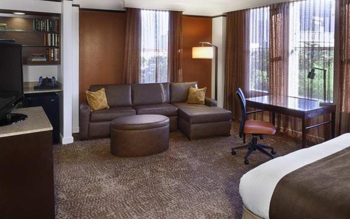 The Emily Morgan Hotel - a DoubleTree by Hilton