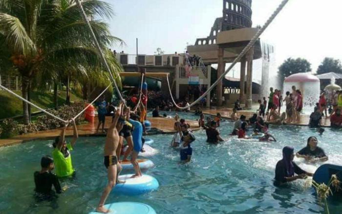 AnaStays Premier Suite Studio & Apartment @Melaka Waterpark Resort