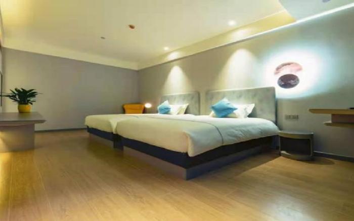 Magnotel Hotel· Xining Limeng Commercial Pedestrian Street