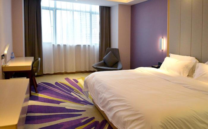 Lavande Hotel·Yichun Wanda, High Speed Railway Station