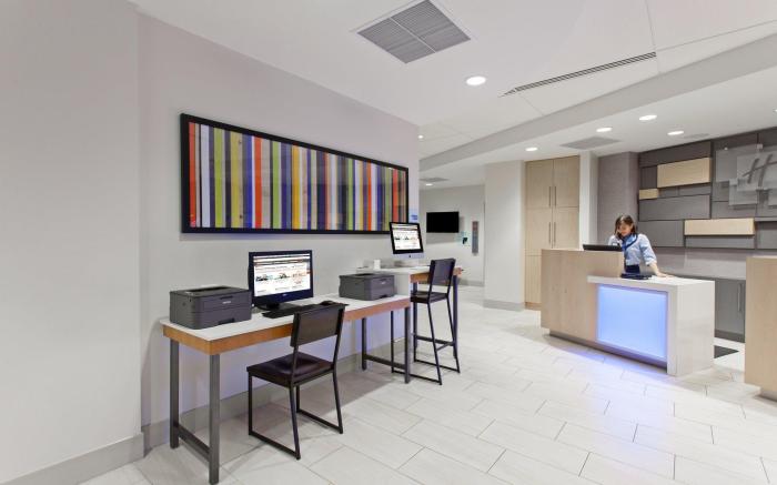 Holiday Inn Express West Los Angeles By IHG
