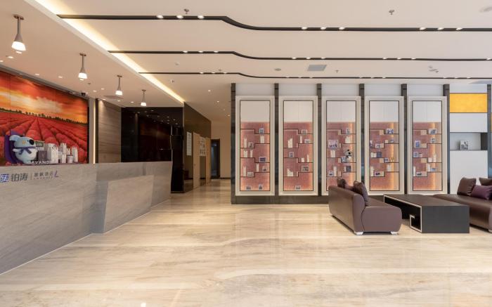 Lavande Hotel·Shijiazhuang Xinji Lucheng Commercial Plaza