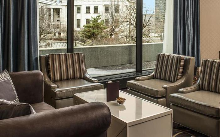 The Plaza Hotel Columbus at Capitol Square