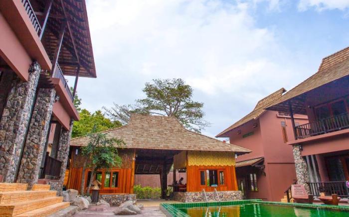Beach Club Koh Tao