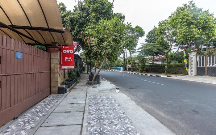 OYO 1082 Kost Arie 1