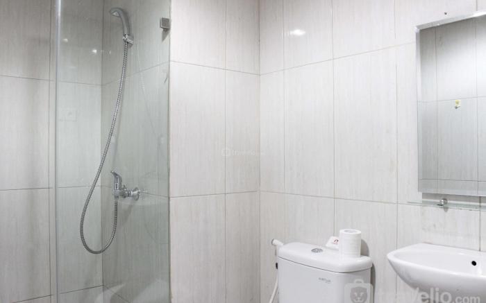 Deluxe Studio Room @ Tamansari La Grande Apartment By Travelio