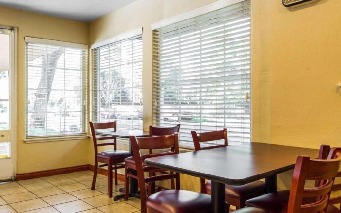 Econo Lodge Sacramento Convention Center