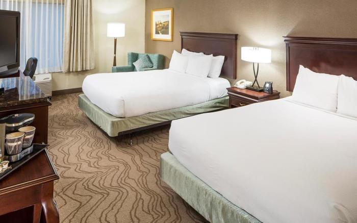 DoubleTree by Hilton Hotel Boston - Milford