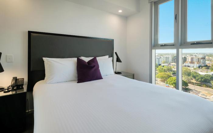 H on Mitchell Apartment Hotel