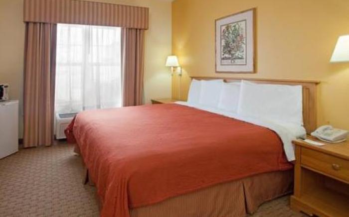 Country Inn & Suites by Radisson, Bloomington-Normal West, IL