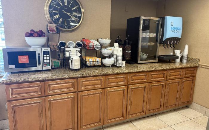 Wingate by Wyndham Livonia