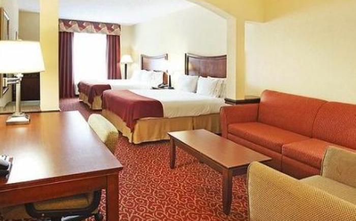 Holiday Inn Express Suites Little Rock West By IHG