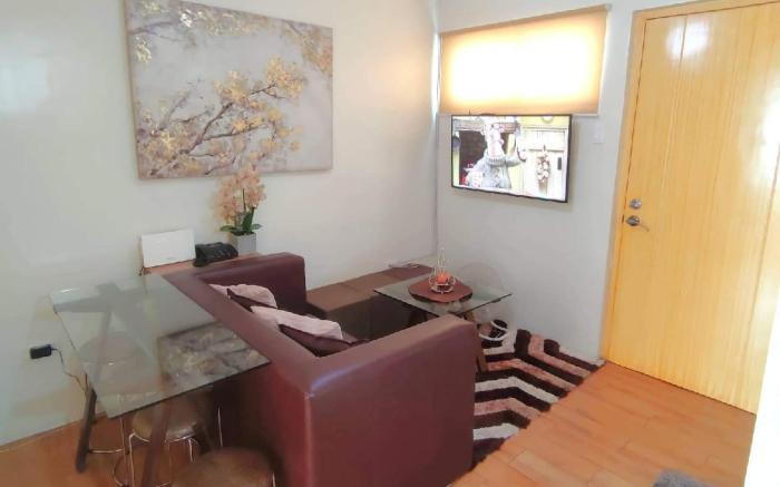 Davao Condo 2BR Pool Wifi Netflix