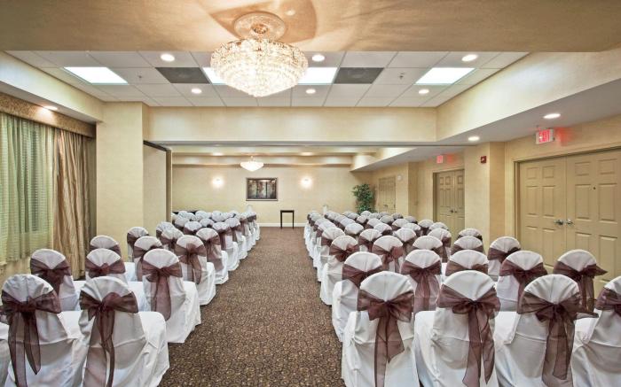 Holiday Inn Express Hotel & Suites Clearwater US 19 North By IHG