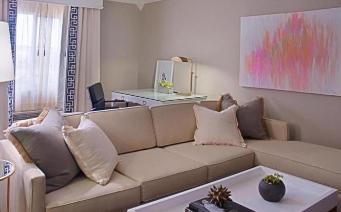 The Burgundy Hotel, Tapestry Collection by Hilton