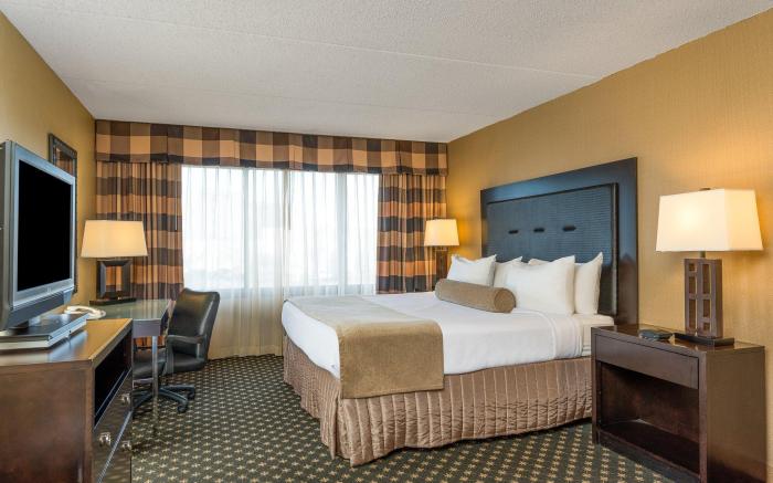 Crowne Plaza Indianapolis-Airport By IHG