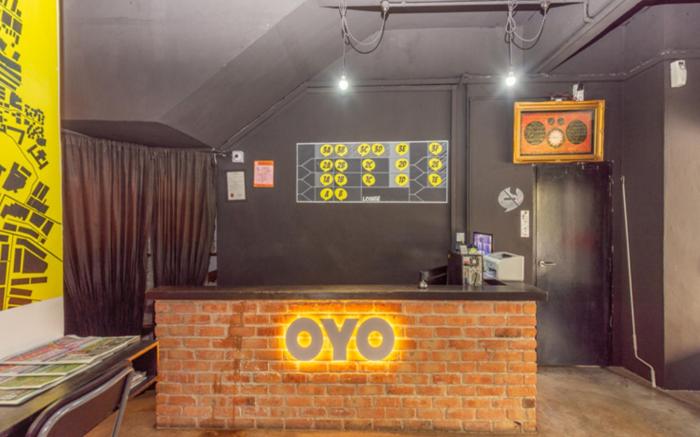 Super OYO 44032 Zzz Hotel