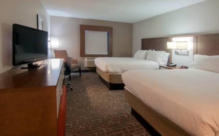 Holiday Inn Express & Suites Nashville-I-40 & I-24(Spence Lane) By IHG