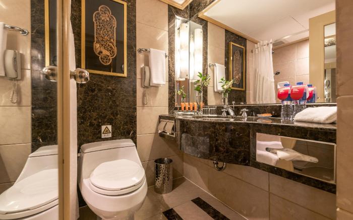 Crowne Plaza Shanghai By IHG