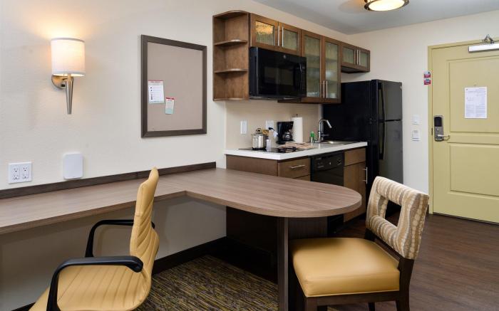 CANDLEWOOD SUITES - LODI By IHG